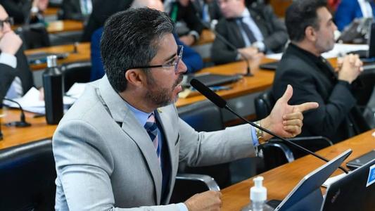 Senador Marcos Rogério quer lista de todos os presentes recebidos por quem antecedeu Bolsonaro