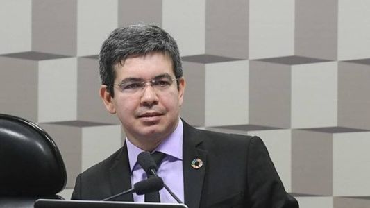 Senador Randolfe Rodrigues, líder de Governo