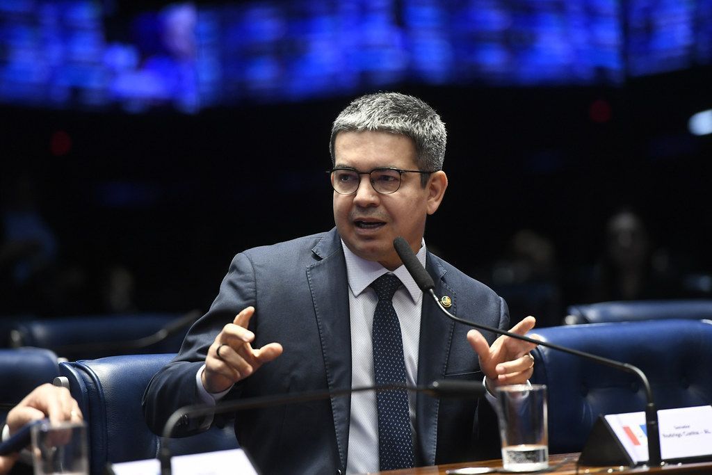 Solução definitiva sobre imbróglio da desoneração sairá nos próximos dias, afirma Randolfe