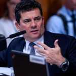 Moro cita Tiradentes e, antes de receber medalha, fala em ‘batalha republicana pela liberdade’