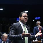 Relator projeta que indicação de Flávio Dino ao STF terá até 62 votos favoráveis no plenário do Senado
