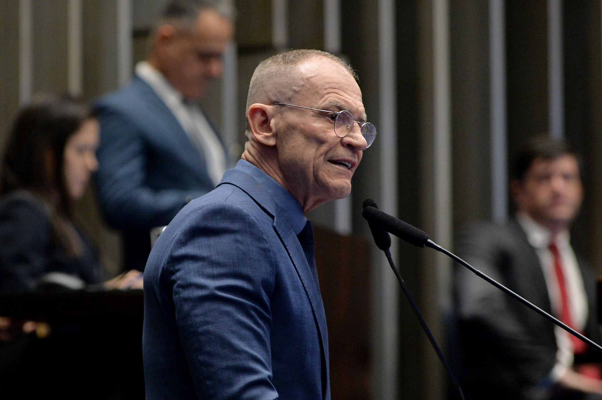Senador do PT vota 'por engano' a favor do PL da Dosimetria na CCJ