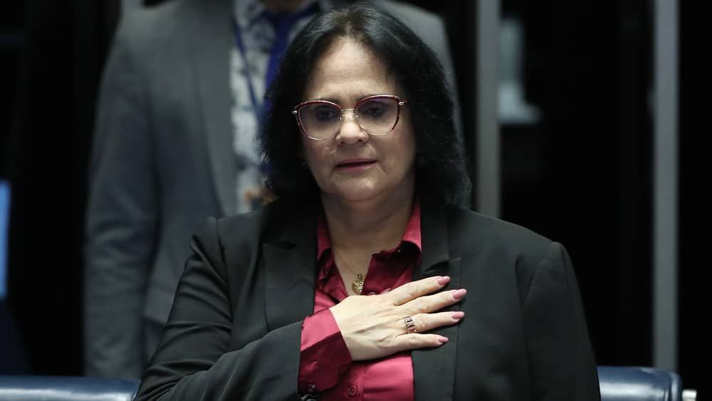 Damares protesta contra possível volta do DPVAT e chama Haddad de 'ministro dos impostos'