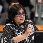 Damares Alves é internada e pede licença do Senado