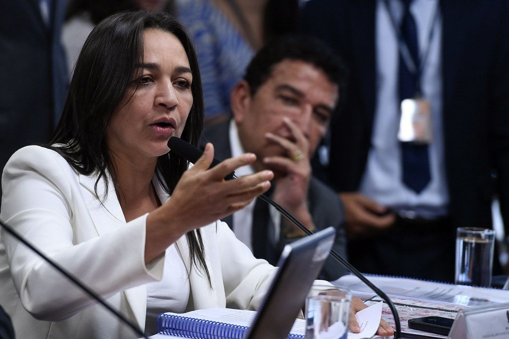 Eliziane Gama arquiteta apoio para disputar presidência do Congresso Nacional