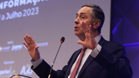 Senadores apresentaram pedido de impeachment do ministro Luís Roberto Barroso