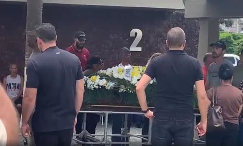 Sepultamento de família assassinada por homem no Bairro Santa Cecília em Juiz de Fora
