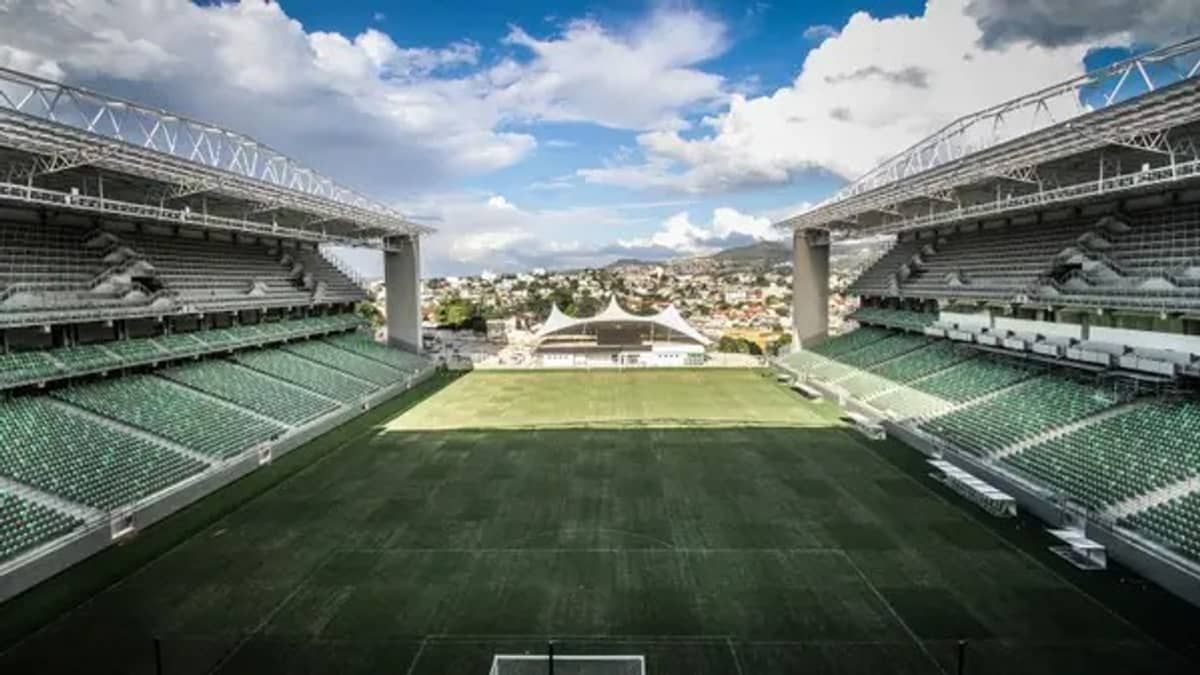A segurança das torcidas está em risco com esse clássico no Independência!