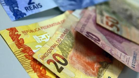 Serasa diz que credores estão esperando mais de R$ 300 bi em débitos