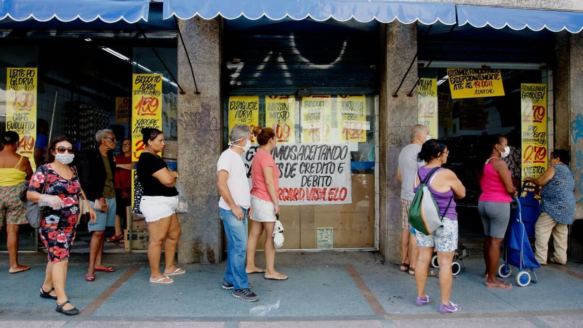 Serasa registra primeira queda na inadimplência no ano, com 450 mil devedores a menos em junho