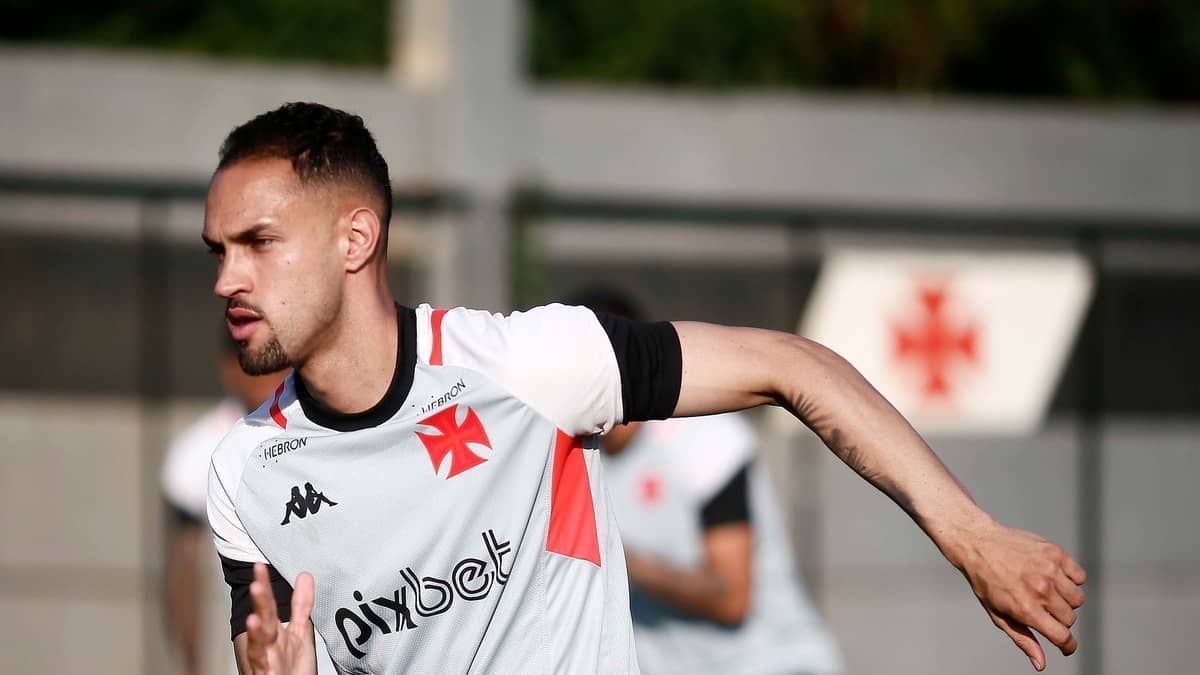 Serginho é registrado e estreia no Vasco diante do Cruzeiro