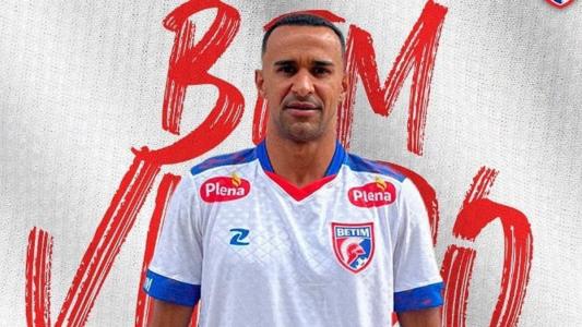 Serginho foi anunciado nesta sexta-feira (16) como reforço do Betim Futebol Clube