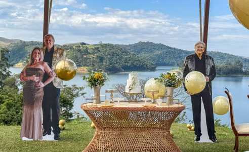 Totens em tamanho real completam a decoração da festa