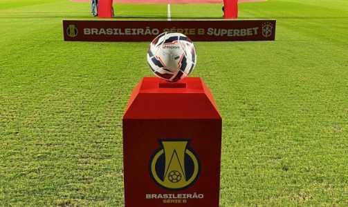 Bola da Série B do Campeonato Brasileiro de 2025 preparada para jogo