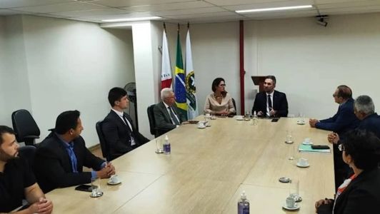 Serviços gratuitos para população