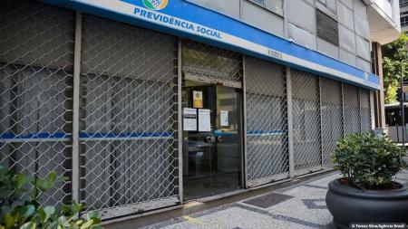 Servidores do INSS retornam ao trabalho presencial nesta segunda-feira