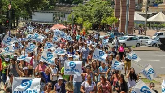 Servidores municipais aprovaram início de greve nesta semana após rejeitarem proposta da prefeitura