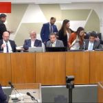 Sessão é suspensa na Assembleia após deputado chamar colega de 'gatinha de pelúcia'