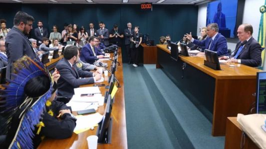 Sessão no Conselho de Ética foi interrompida na Câmara dos Deputados após quatro horas