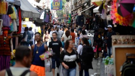 Setor de serviços cresce 0,9%, diz IBGE