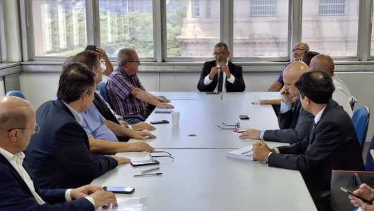 Setores ligados ao comércio se reuniram nesta sexta-feira (17), em BH