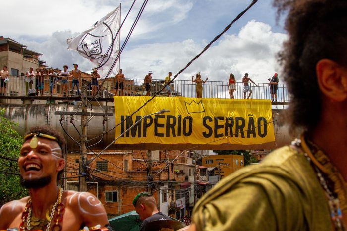 Bloco Seu Vizinho, no Aglomerado da Serra Bloco Seu Vizinho, no Aglomerado da Serra