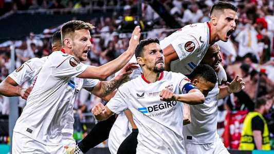 Sevilla comemorou sétimo título da competição nesta quarta (31)