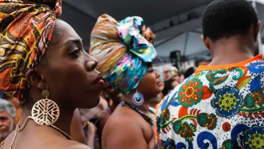 A escolha do dia 20 de novembro remonta a data da morte do líder quilombola Zumbi dos Palmares, em 1695