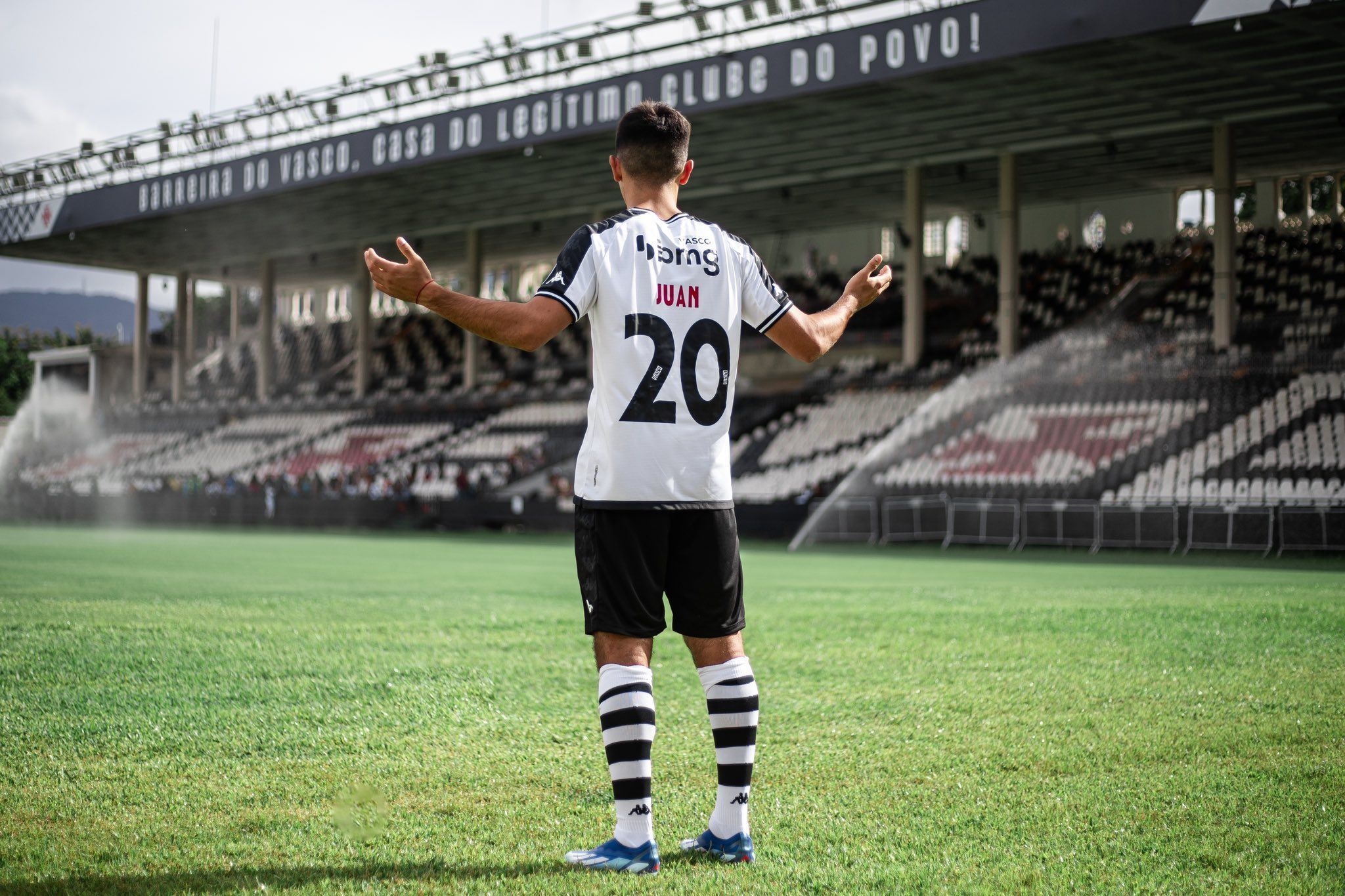 Juan Sforza é regularizado e deve estrear pelo Vasco no sábado, em Cariacica