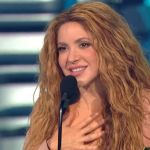 Shakira entra para a história como primeira latina a receber o prêmio Michael Jackson no VMA