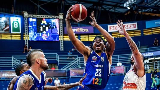 Shaq Johnson foi um dos destaques do Minas na disputa pelo terceiro lugar contra o Quimsa, com 17 potos