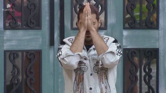 Shayan voltou para a sede com uma recepção morna