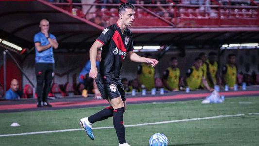 Shaylon marcou um dos gols na vitória do Atlético-GO em cima do Sport, por 3 a 1