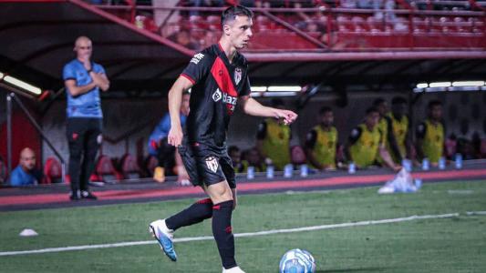 Shaylon marcou um dos gols na vitória do Atlético-GO em cima do Sport, por 3 a 1