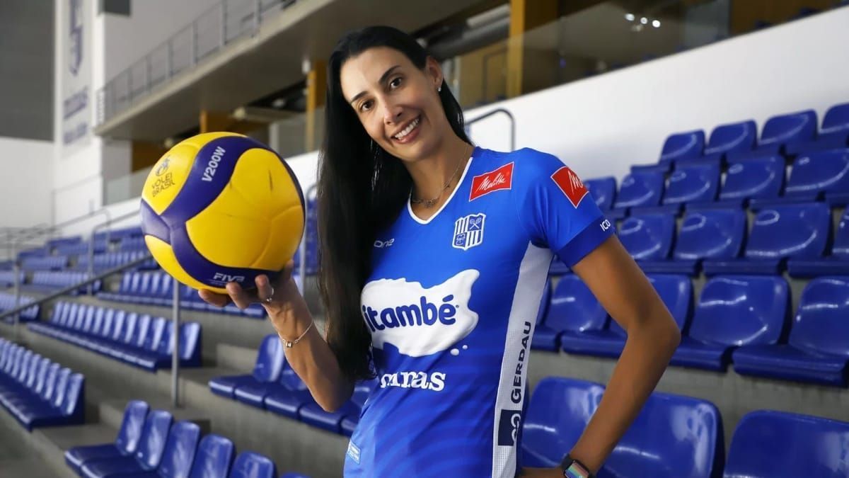 Vôlei: Sheilla lamenta semifinal entre Gerdau Minas e Praia no Sul-Americano