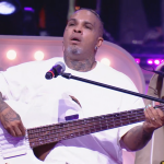 Rodriguinho manda indiretas em show no BBB 25: 'pra quem encheu o saco'