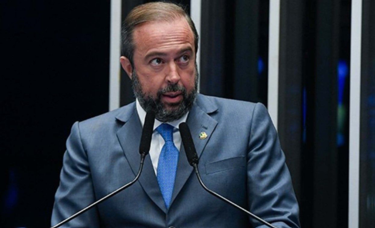 Nova MP: ministro aposta em fundos de privatização da Eletrobrás pra reduzir valor da conta de luz