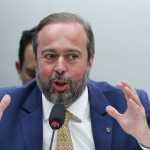 Silveira chega a Davos com missão de mostrar potencial da transição energética brasileira