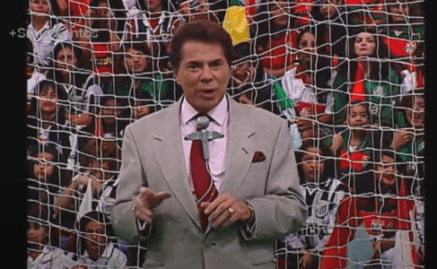 Sílvio Santos durante a estreia do programa gol show