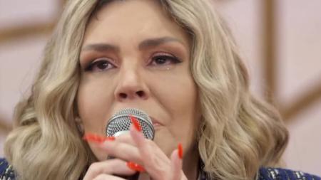 Simony revelou ter sido curada da doença em dezembro do ano passado
