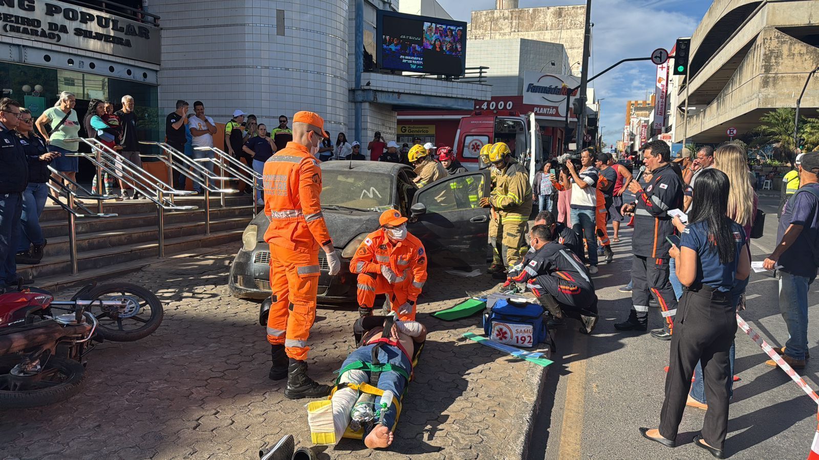 Simulação de acidente surpreende montes-clarenses nesta quarta-feira (28)