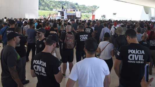 Sindicatos têm pressionado por recomposição salarial às forças policiais de Minas