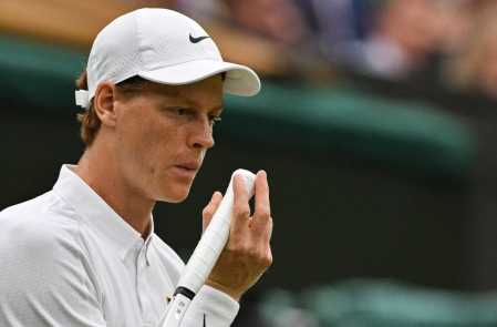 Jannik Sinner durante disputa de Wimbledon 2025