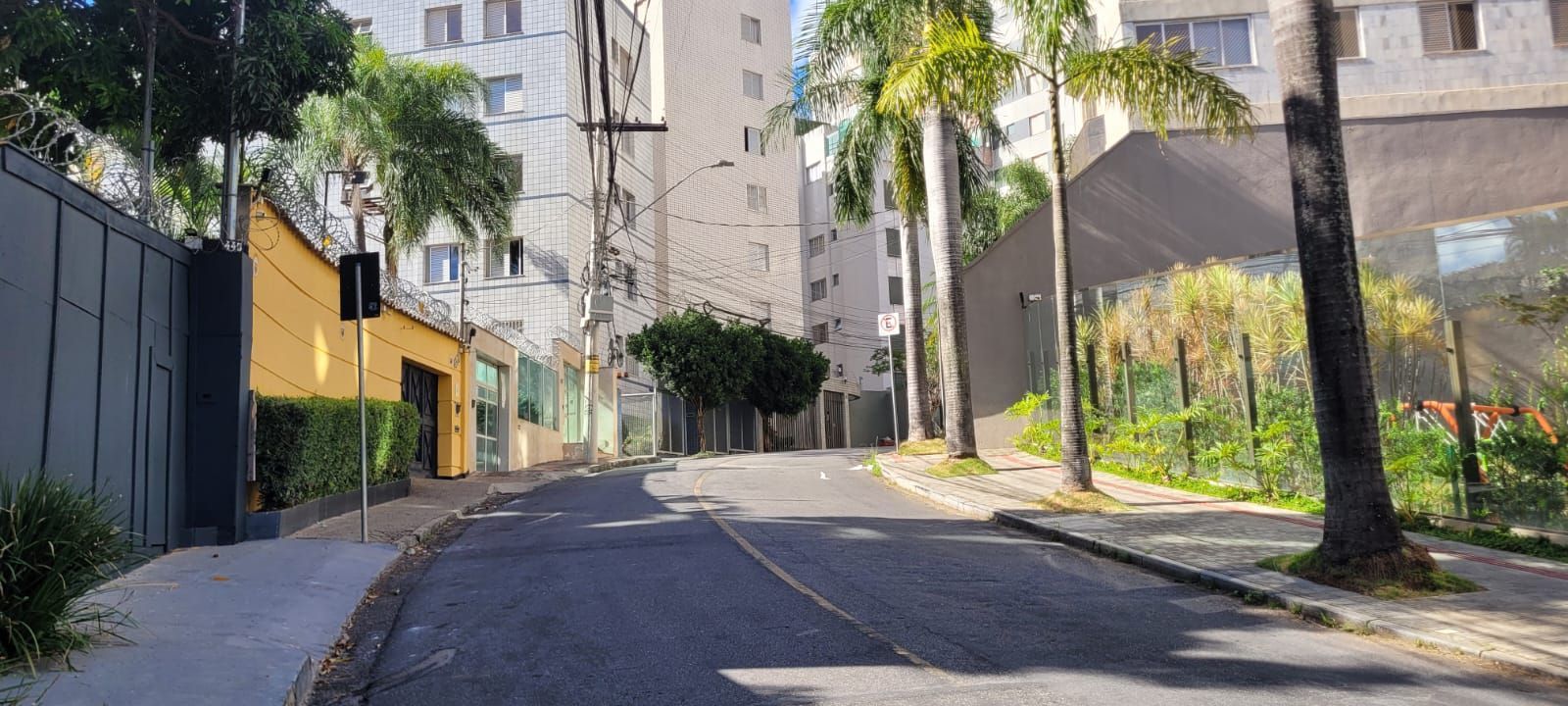 Bandidos entram em casa do Sion, rendem casal e levam joias e Rolex avaliados em R$ 3 milhões