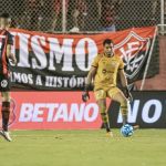 Com 'ferrolho' no Barradão: Vitória bate recorde de Vasco e Corinthians na Série B