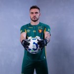 Sport oficializa a contratação de ex-goleiro do Cruzeiro