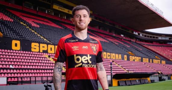 Ignacio Ramírez já com a camisa do Sport