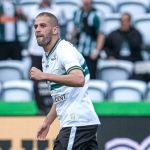 Coritiba vence o Athletico, no Couto Pereira, pela 25ª rodada do Brasileirão
