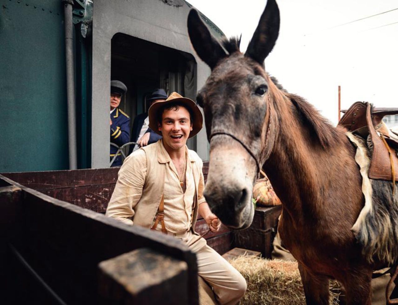 Êta Mundo Melhor: Sergio Guizé revela bastidores com burro Policarpo