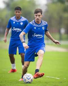 Valentín Gómez em treinamento do Vélez